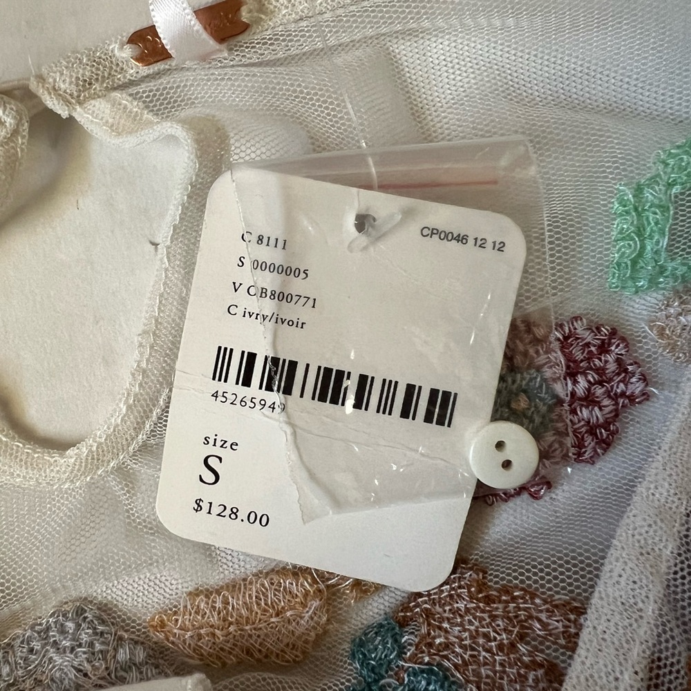 Free People Ivory Lace Floral Embroider Peasant Blouse — Size S, NWT $128 - Picture 3 of 6